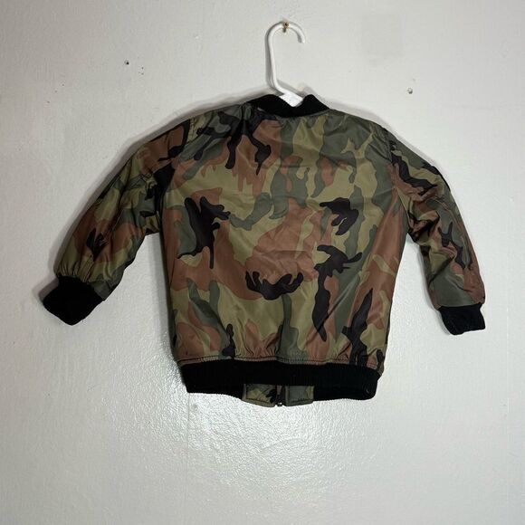 twenty twenty toddler 3t camo zip up puffer coat. - Picture 2 of 4